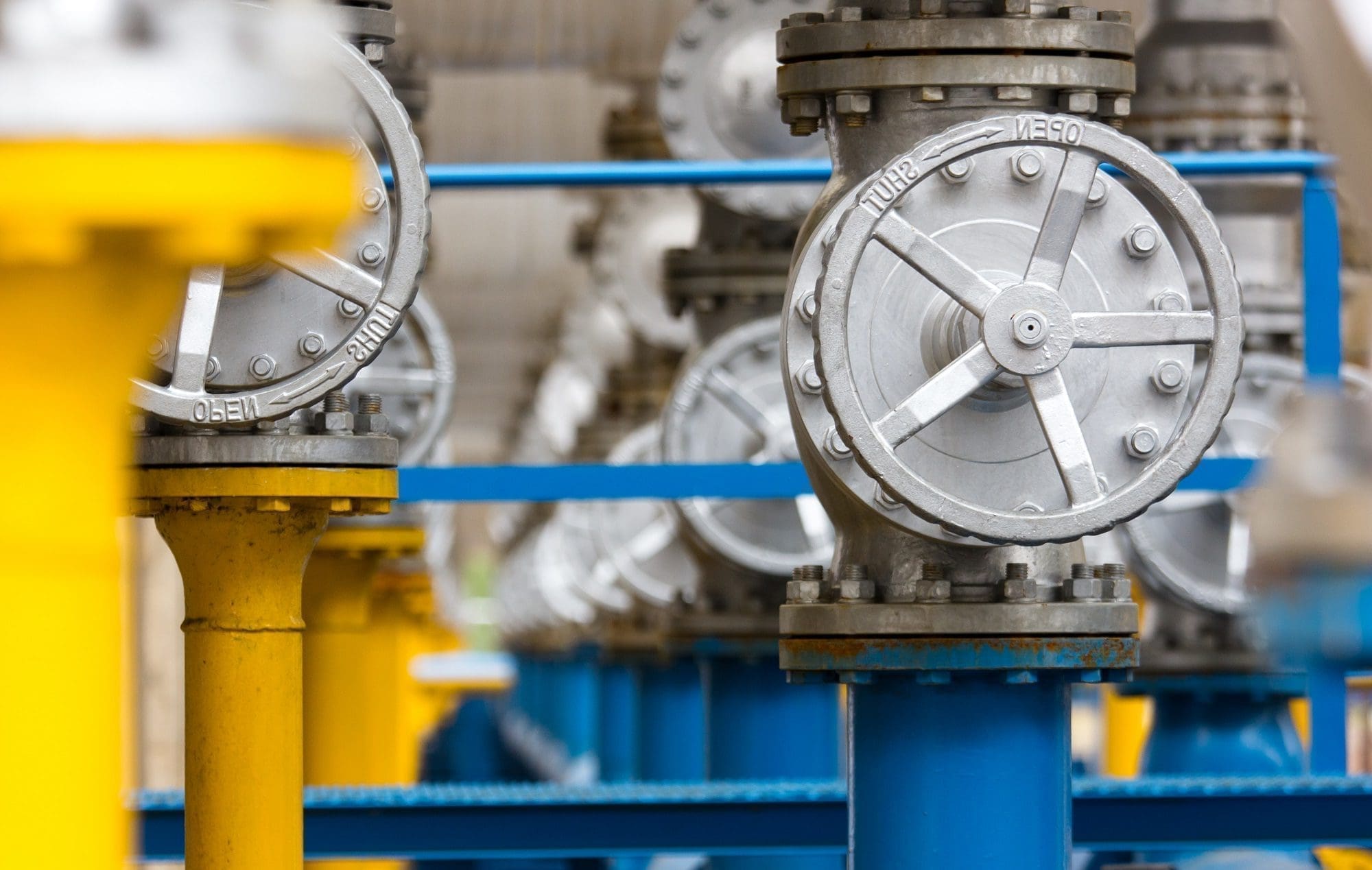 شركة التصنيع تتعاون مع شركة أخيل للمعلومات من أجل التأهيل المسبق للموردين